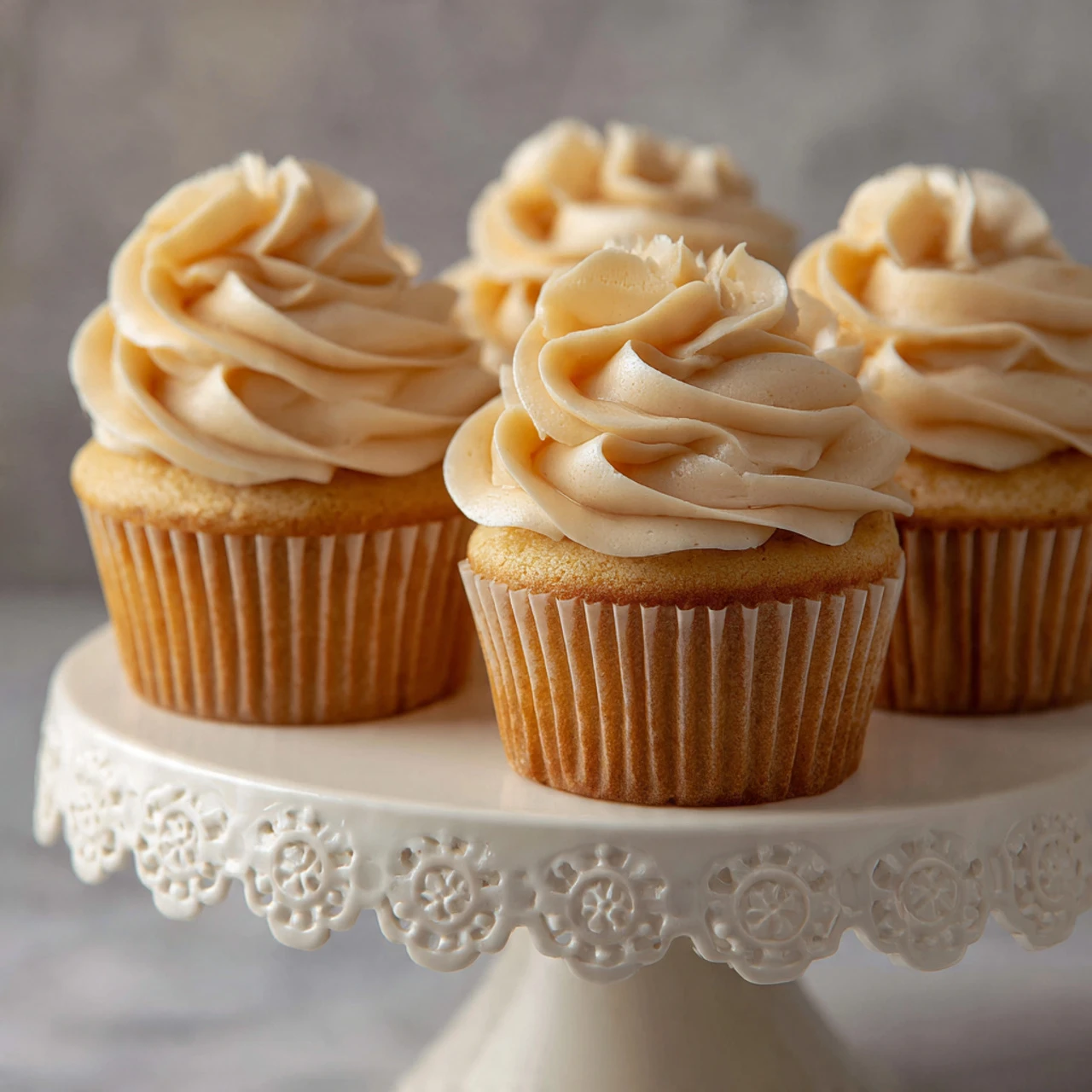 Roor Beer Float Cupcakes Roor Beer Float Cupcakes