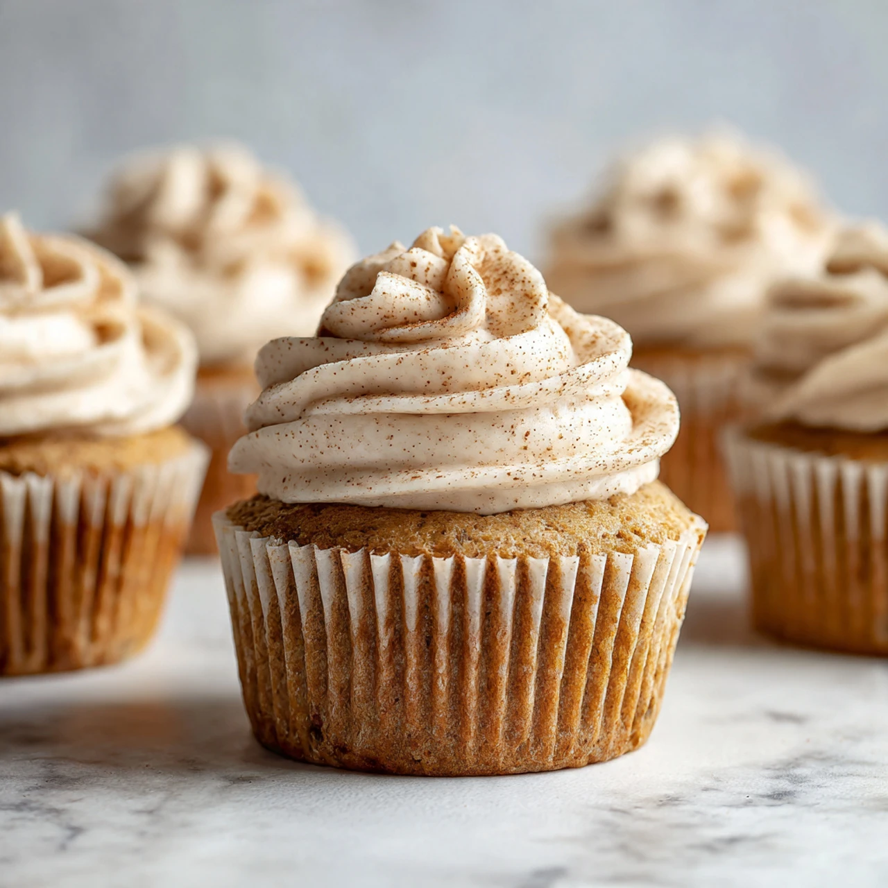 Banana Cupcakes With Cinnamon Buttercream! Banana Cupcakes Cinnamon Buttercream