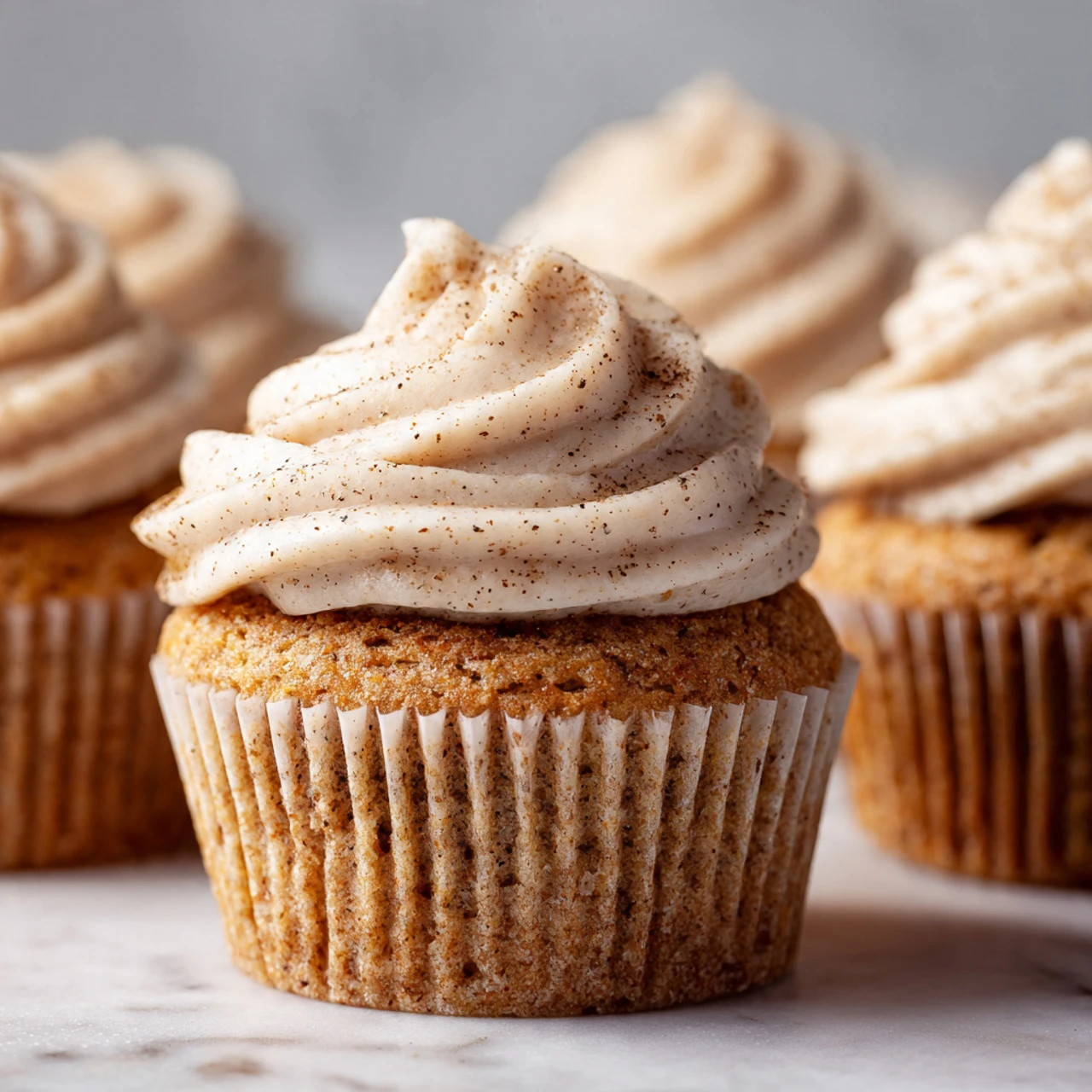 Banana Cupcakes With Cinnamon Buttercream! Banana Cupcakes Cinnamon Buttercream