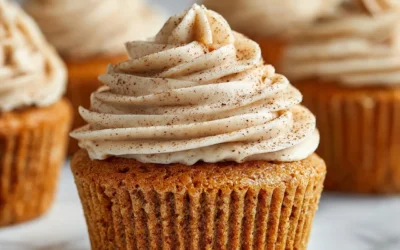 Banana Cupcakes With Cinnamon Buttercream!